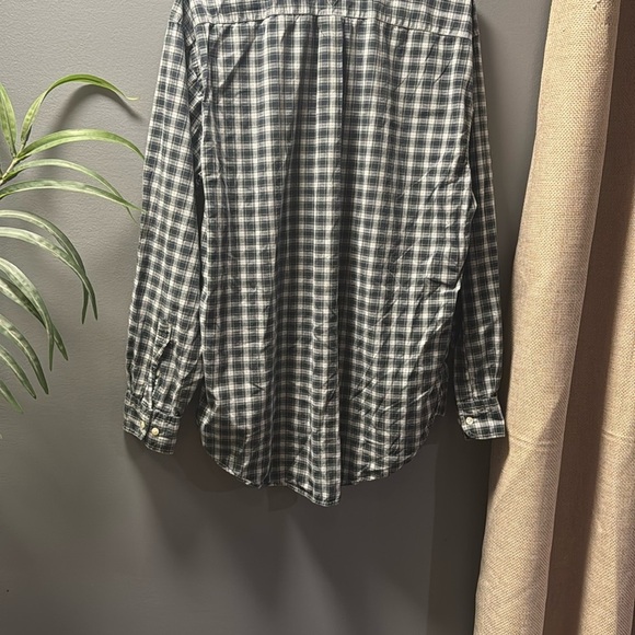 Tommy Hilfiger White and Green Casual Button Down Shirt - Picture 8 of 8